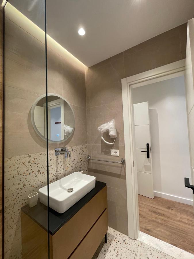 Downtown Studio Apartments ティラナ エクステリア 写真