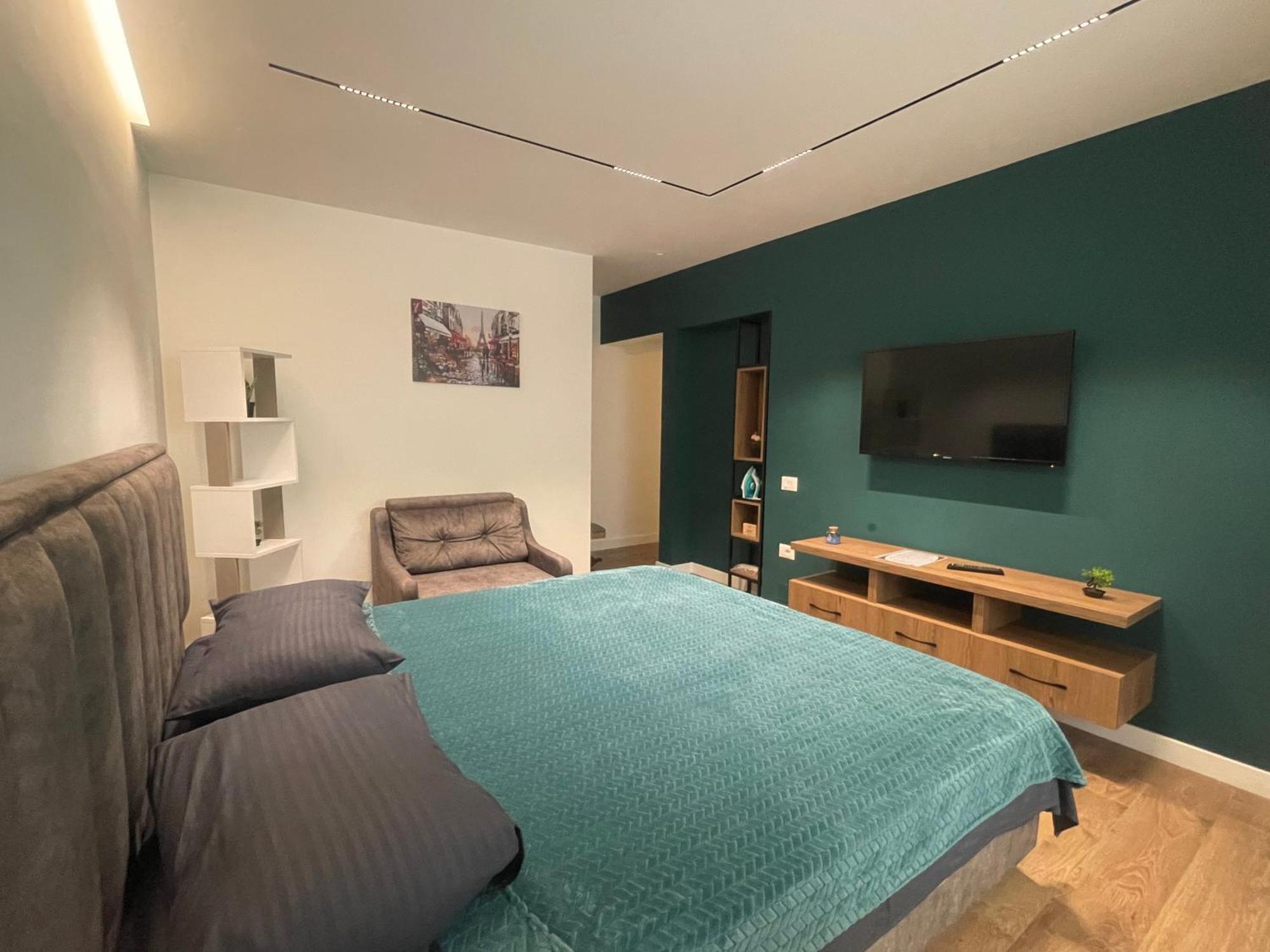 Downtown Studio Apartments ティラナ エクステリア 写真