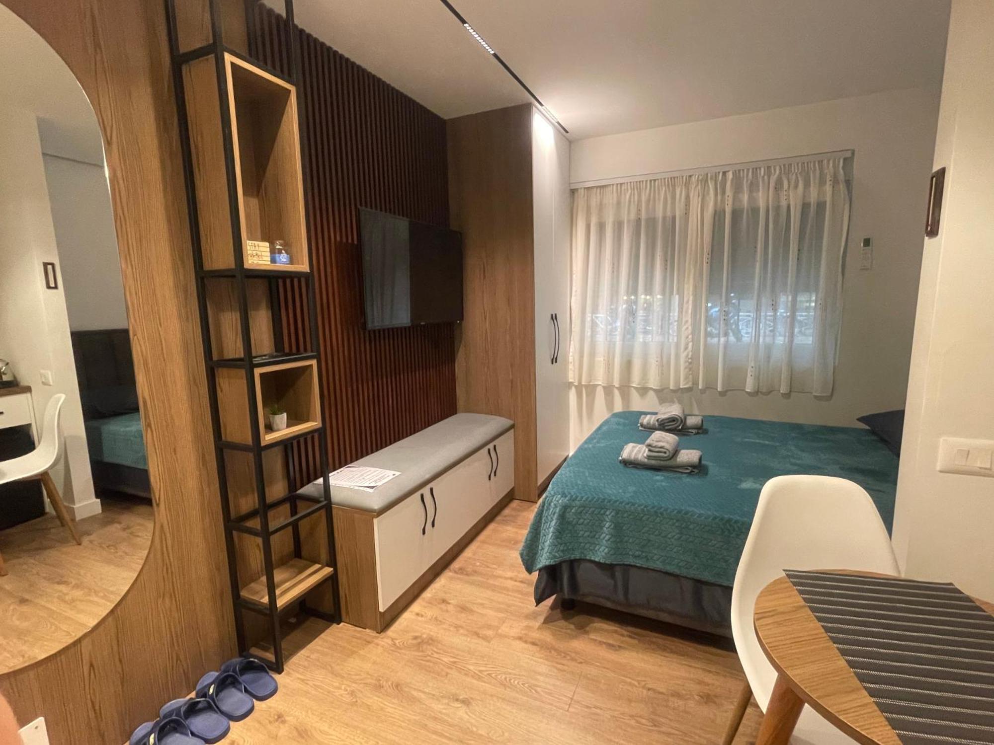 Downtown Studio Apartments ティラナ エクステリア 写真