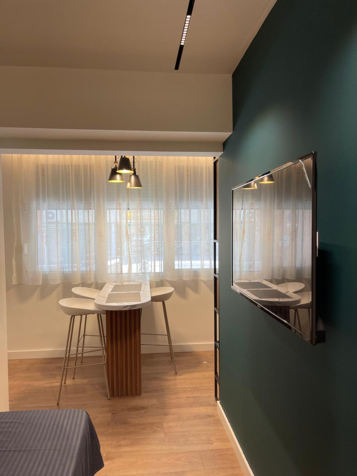 Downtown Studio Apartments ティラナ エクステリア 写真