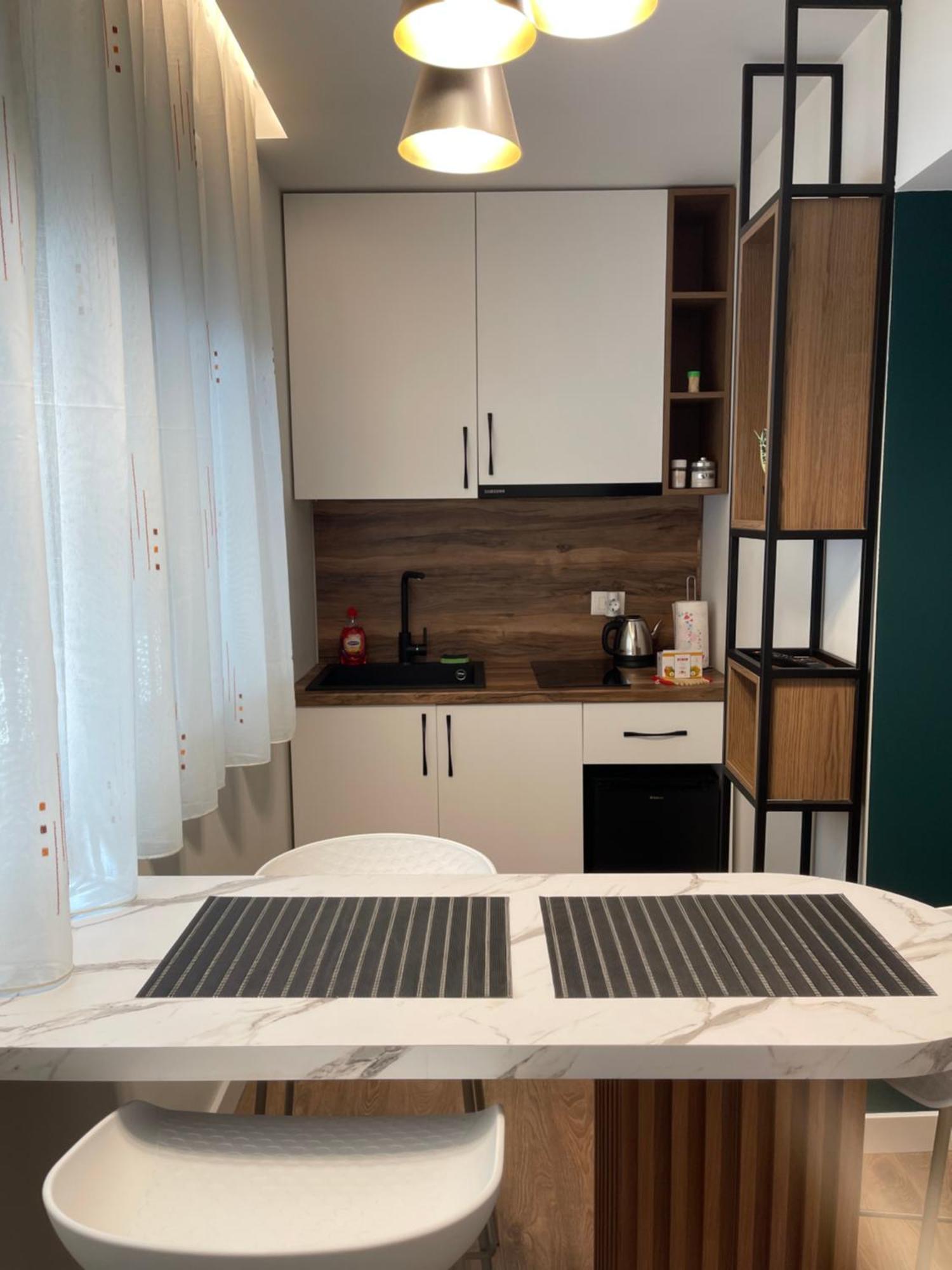 Downtown Studio Apartments ティラナ エクステリア 写真