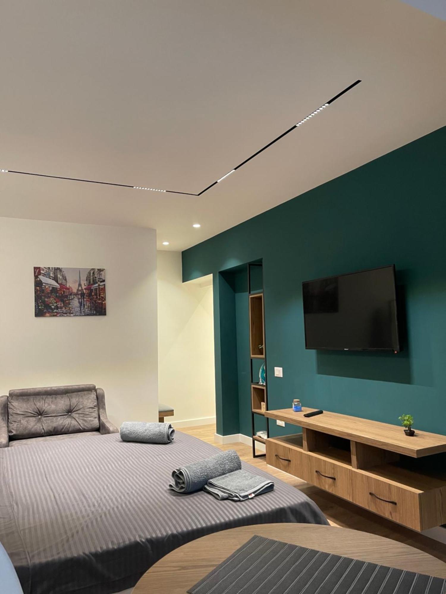 Downtown Studio Apartments ティラナ エクステリア 写真
