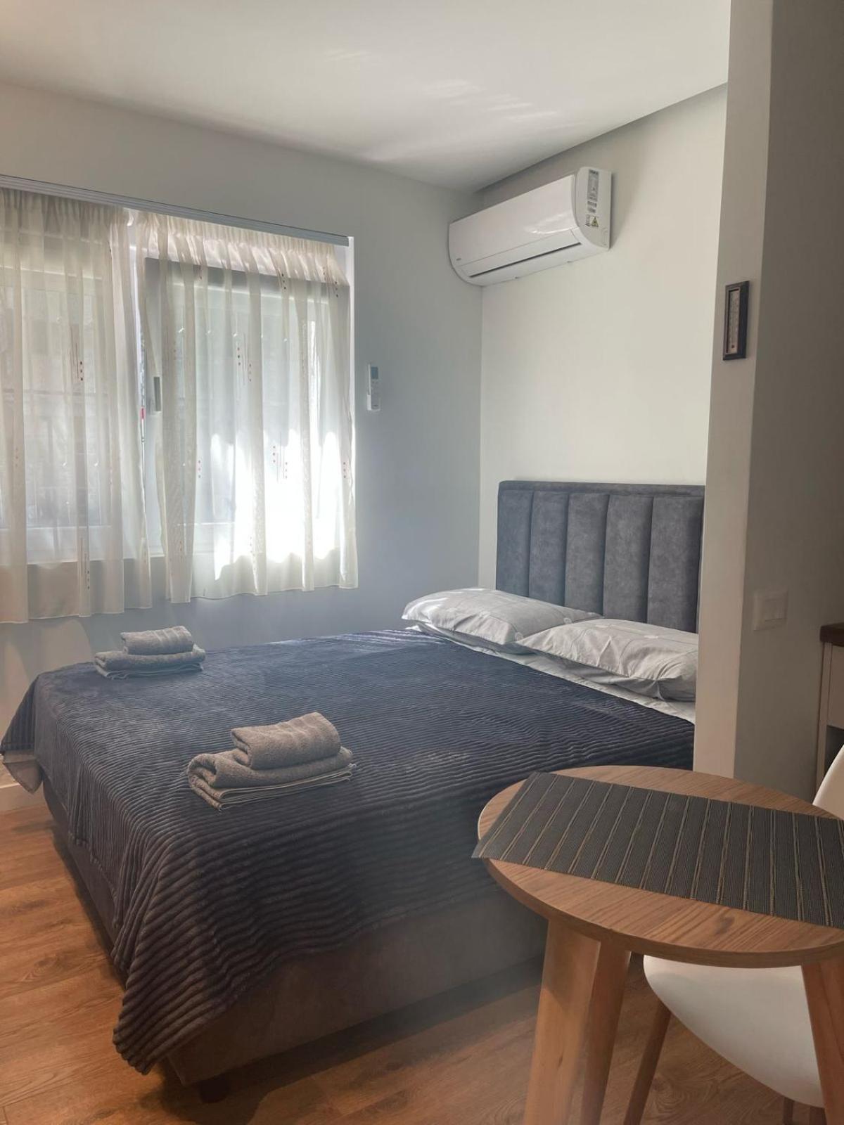 Downtown Studio Apartments ティラナ エクステリア 写真